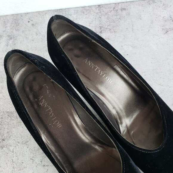 Vintage Ann Taylor Italy Black Velvet Pumps Spool Kitten Heel Shoes 7M Evening - Picture 13 of 15